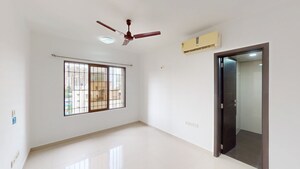 2 BHK Apartment For Sale in Rashi Tower, Goregaon East