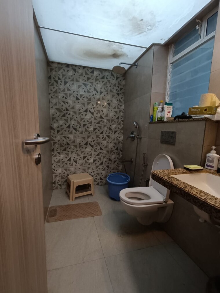 Bathroom, wadhwa-dukes-horizon 3 Bedroom 1365 Sq.Ft. Apartment In Chembur Mumbai 9416098