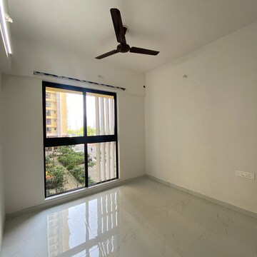 Room in 1 BHK Apartment at Runwal Gardens Phase 3, Kalyan Shilphata Road – for Rent