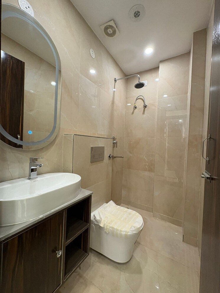 Bathroom, sa-homes-i 3.5 Bedroom 905 Sq.Ft. Builder Floor In Uttam Nagar Delhi 9416369