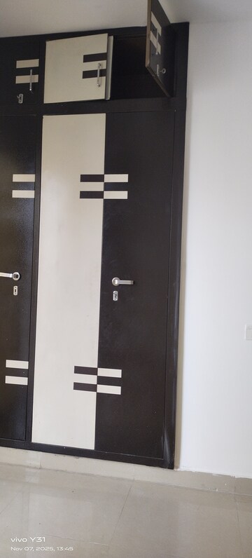 Furnished Amenities in 3 BHK Apartment at Patel Neotown, Tech Zone 4 Greater Noida – for Rent