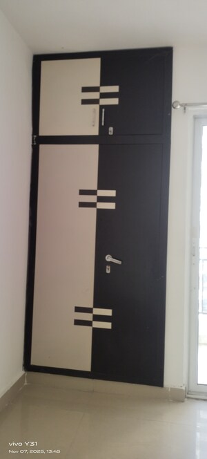 Furnished Amenities in 3 BHK Apartment at Patel Neotown, Tech Zone 4 Greater Noida – for Rent