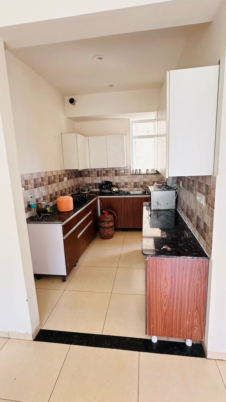 Kitchen, sushma-grande-nxt 3 Bedroom 1900 Sq.Ft. Apartment In Lohgarh Zirakpur 9416394