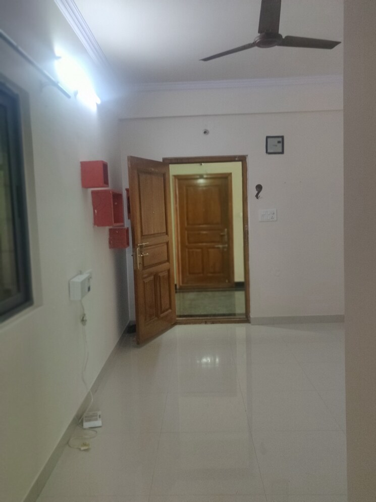 Room, hill-view-banjara-hills 1 Bedroom 500 Sq.Ft. Apartment In Banjara Hills Hyderabad 9416532