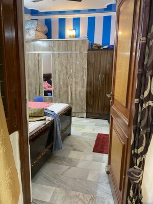 Furnished Amenities in 2 BHK Builder Floor at Anand Niketan – for Rent