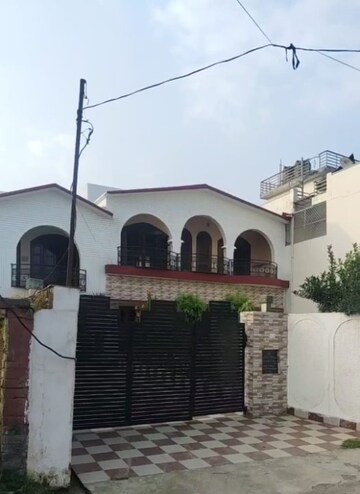 6+ BHK Villa – Exterior View View at Kaushalya Towers, Turner Road - for Sale