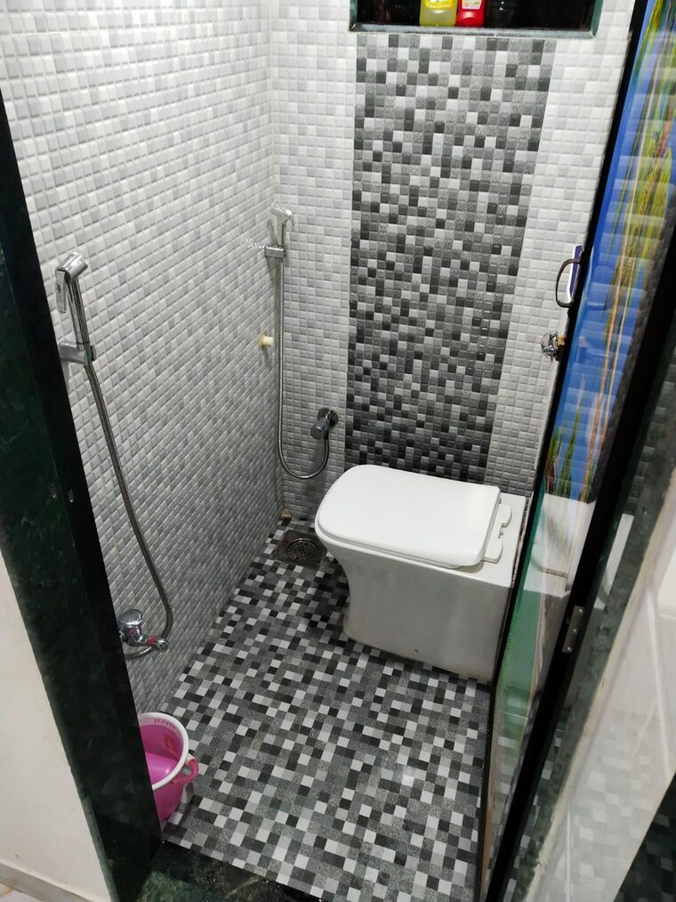Bathroom, torana-chs-govandi-east 1 Bedroom 425 Sq.Ft. Apartment In Govandi East Mumbai 9416477