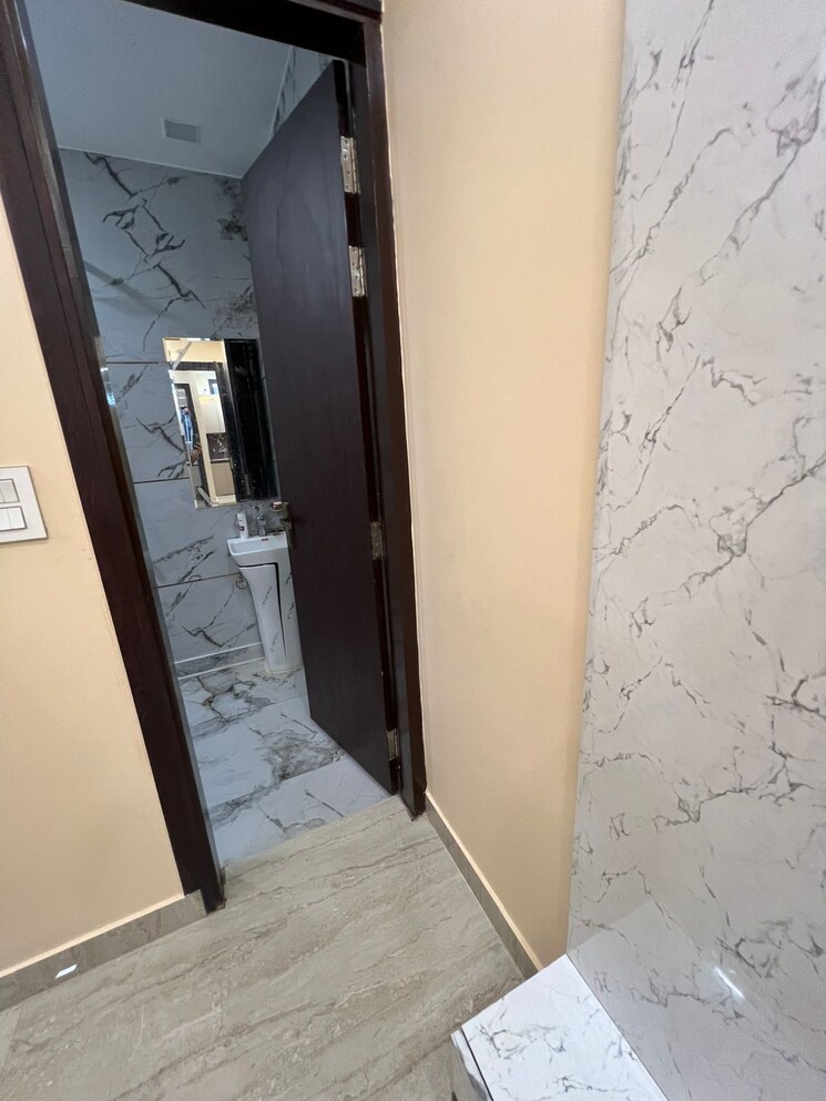 Other, dwarka mor 2 Bedroom 700 Sq.Ft. Builder Floor In Dwarka Mor Delhi 9416492