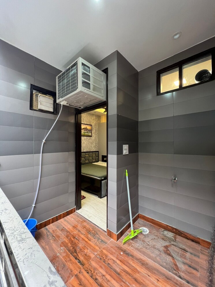 Other, dwarka mor 2 Bedroom 700 Sq.Ft. Builder Floor In Dwarka Mor Delhi 9416492