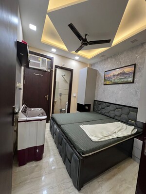 Master Bedroom in 2 BHK Builder Floor at Dwarka Mor – for Rent