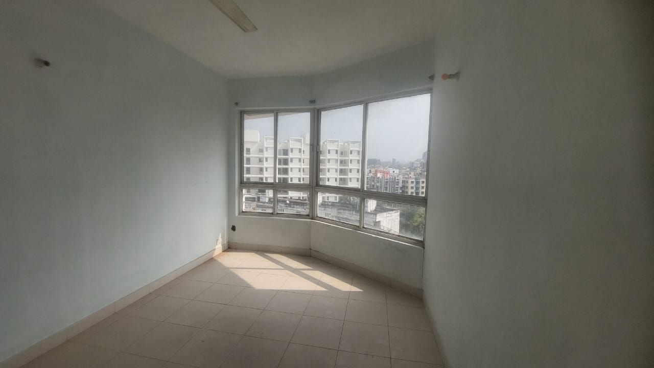 3 BHK 1530 Sq.Ft. Apartment in Shrachi Greenwood Park Extension