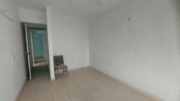Room in 3 BHK Apartment at Shrachi Greenwood Park Extension, Rajarhat New Town – for Sale