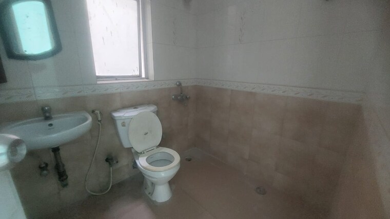Bathroom, shrachi-greenwood-park-extension 3 Bedroom 1530 Sq.Ft. Apartment In Rajarhat New Town Kolkata 9416577