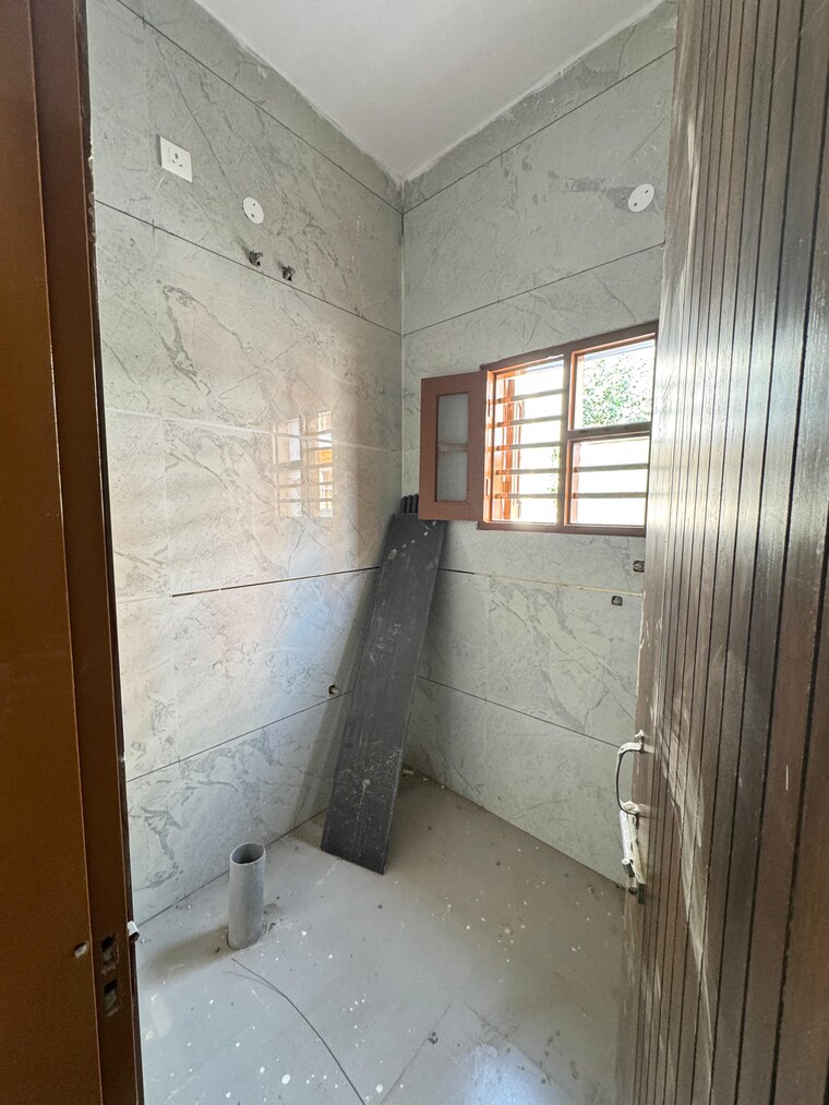 Bathroom, kharar mohali road 4 Bedroom 810 Sq.Ft. Villa In Kharar Mohali Road Kharar 9416558