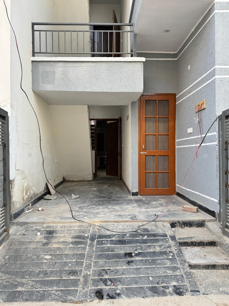  Parking, kharar mohali road 4 Bedroom 810 Sq.Ft. Villa In Kharar Mohali Road Kharar 9416558