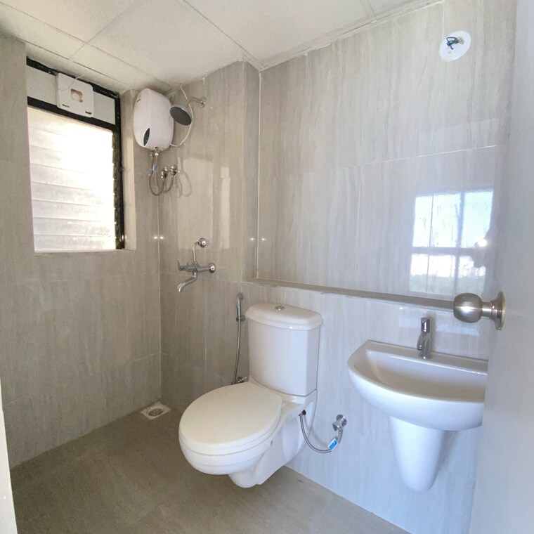 Bathroom, runwal-gardens-phase-2 2 Bedroom 657 Sq.Ft. Apartment In Kalyan Shilphata Road Thane 9416582