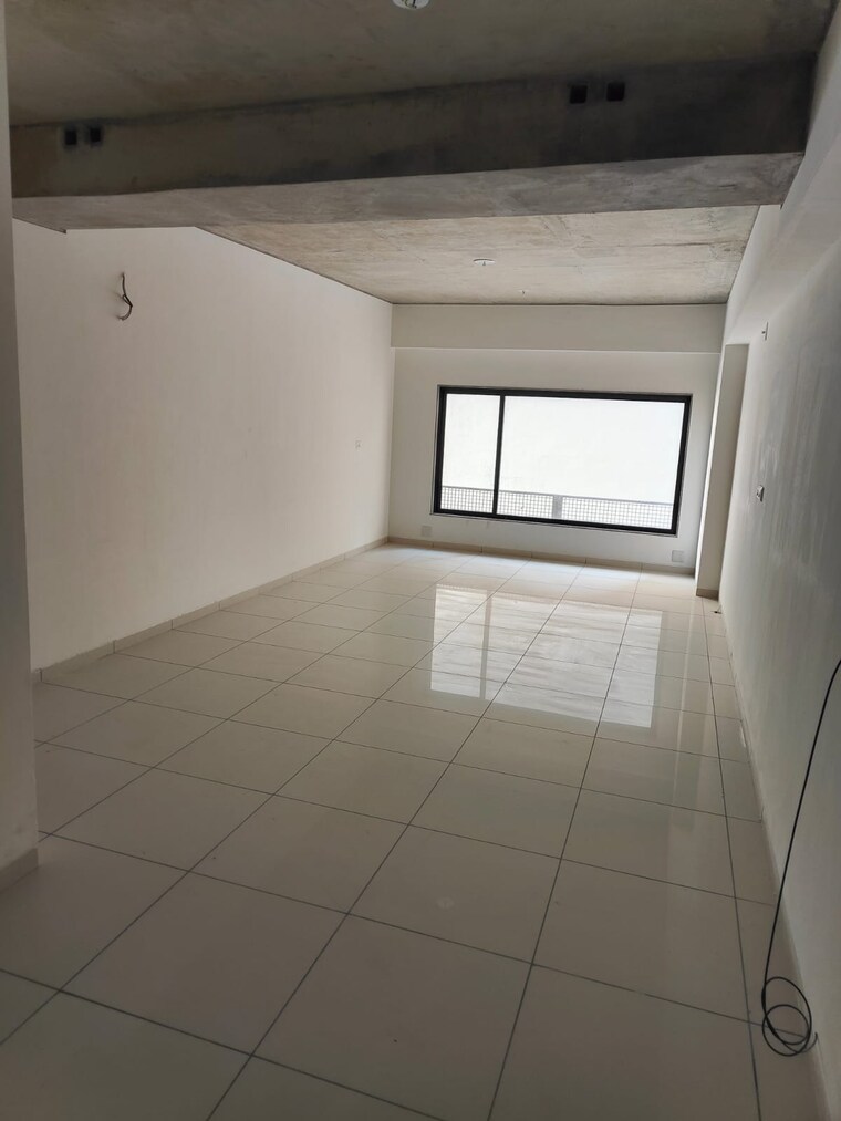 Room, sun-westbank Commercial Office Space 720 Sq.Ft. In Navrangpura Ahmedabad 9416569