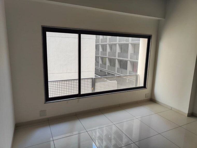 Room, sun-westbank Commercial Office Space 720 Sq.Ft. In Navrangpura Ahmedabad 9416569