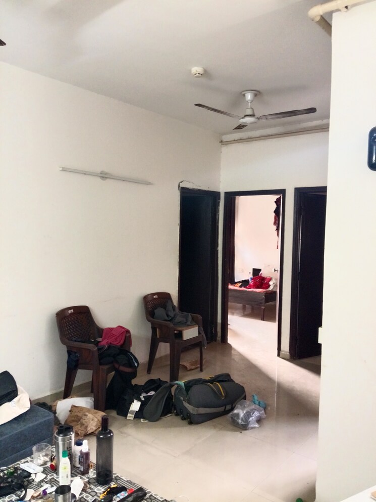 Living Room, sector 16c greater noida 2 Bedroom 1000 Sq.Ft. Apartment In Sector 16c Greater Noida Greater Noida 9416810