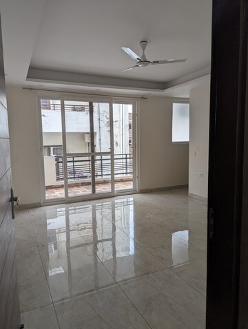 Living Room in 3 BHK Apartment at Smart World Orchard, Sector 61 – for Sale