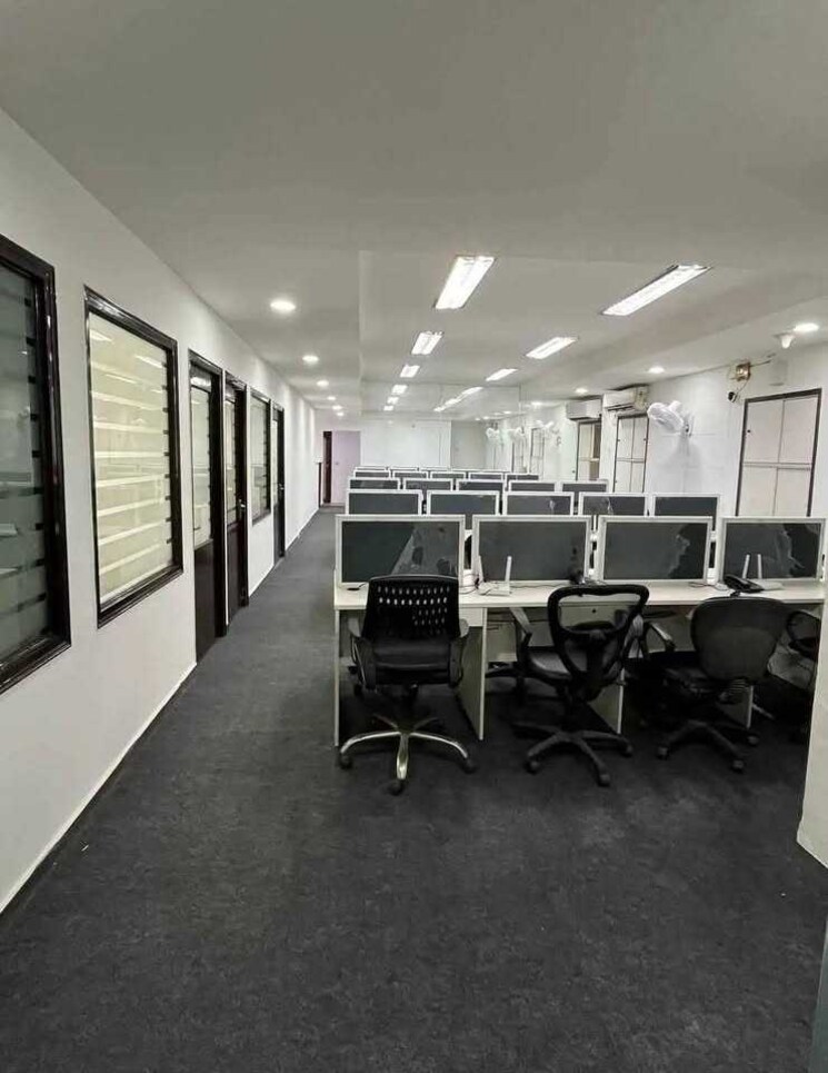 Team Area, mg road Commercial Office Space 1300 Sq.Ft. In Mg Road Indore 9416677