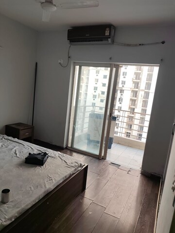 Room in 2 BHK Apartment at Sector 168 – for Rent