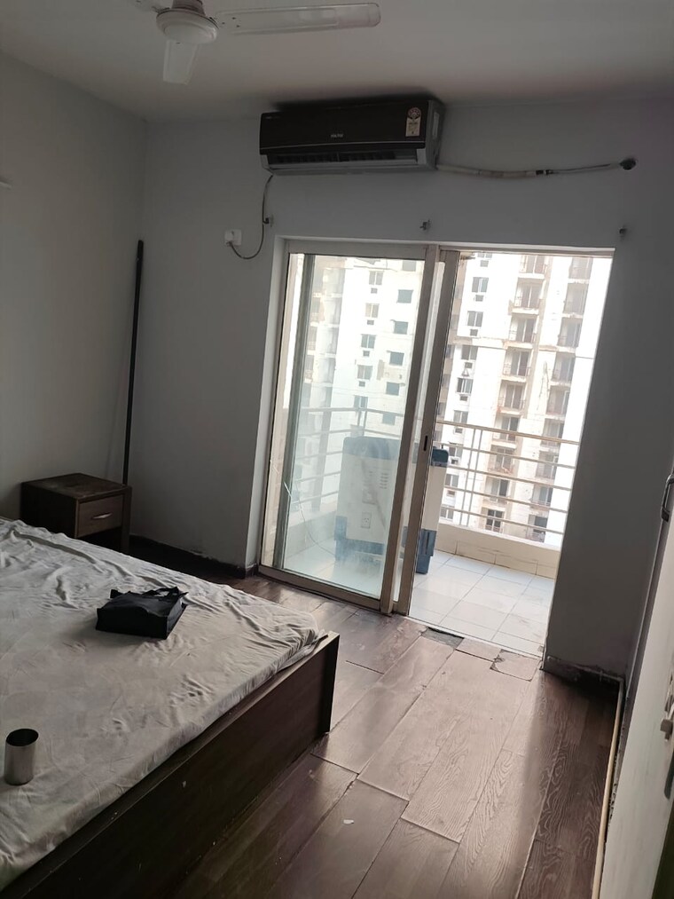 Room, sector 168 2 Bedroom 795 Sq.Ft. Apartment In Sector 168 Noida 9416814