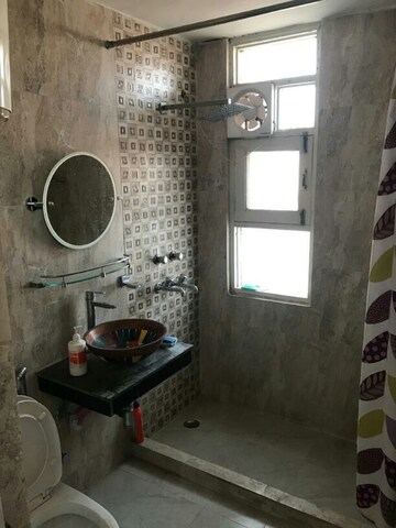 Bathroom in 3.5 BHK Apartment at Park Royal Apartment, Sector 56 – for Rent