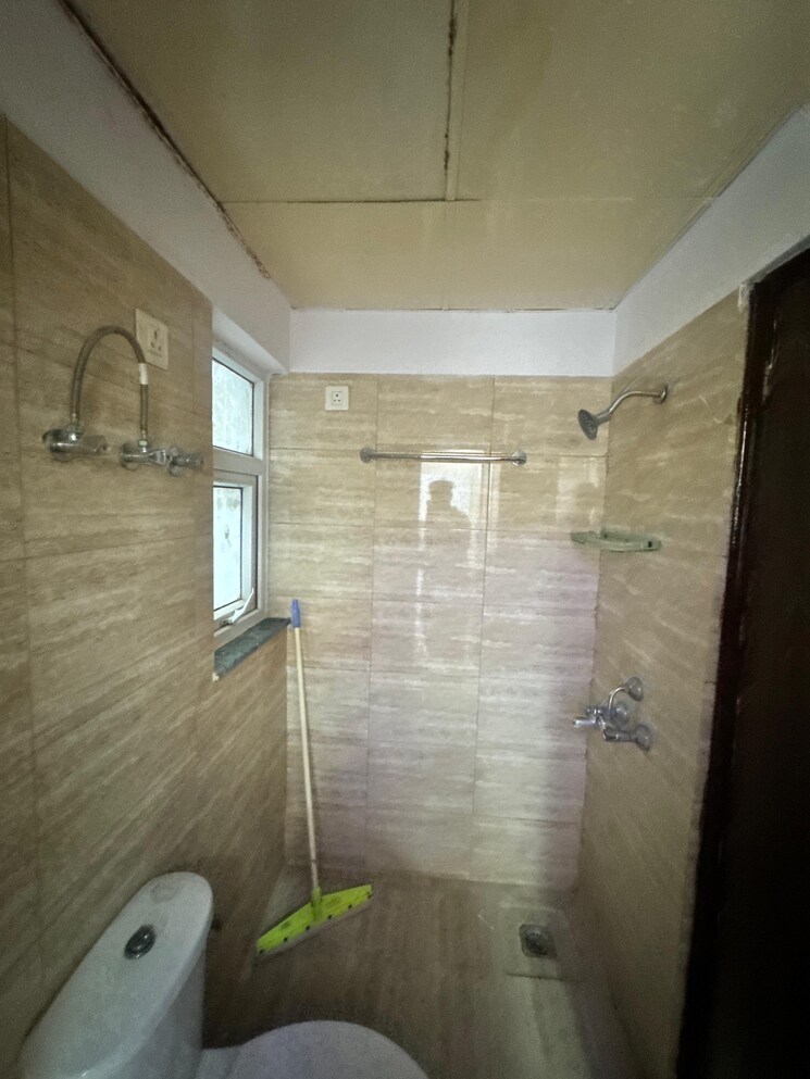 Bathroom, bptp-parkland-pride 3 Bedroom 1103 Sq.Ft. Apartment In Sector 77 Faridabad 9417061