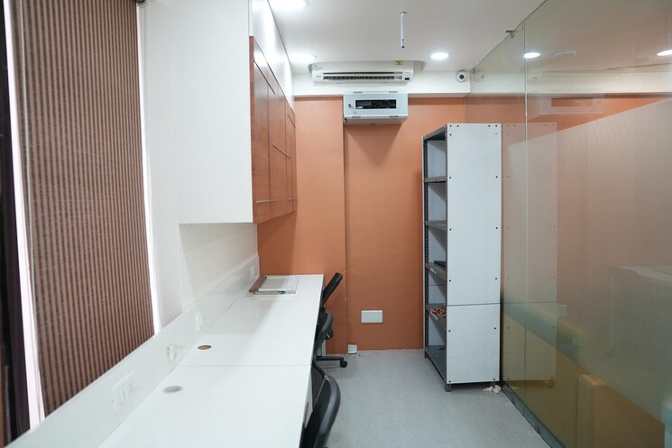 Team Area, goyal-palladium Commercial Office Space 685 Sq.Ft. In Makarba Ahmedabad 9416932