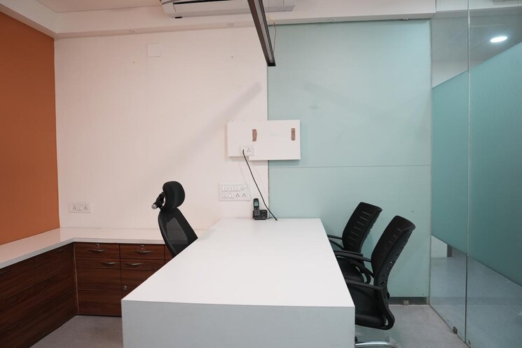 Team Area, goyal-palladium Commercial Office Space 685 Sq.Ft. In Makarba Ahmedabad 9416932