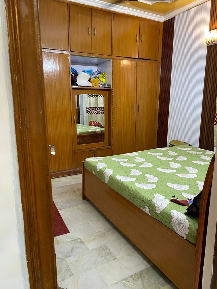 Bedroom, anand niketan 4 Bedroom 300 Sq.Yd. Builder Floor In Anand Niketan Delhi 9417075