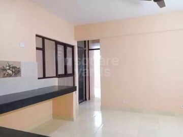 Room in 2 BHK Apartment at OP Floridaa, Sector 82 – for Rent