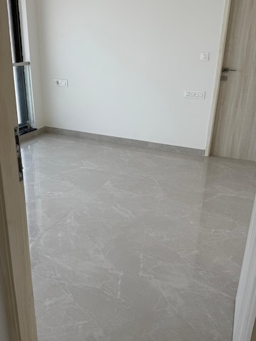 Room in 2 BHK Apartment at Matunga West – for Rent