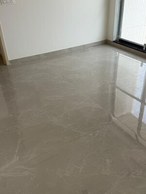 Room in 2 BHK Apartment at Matunga West – for Rent