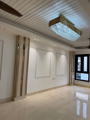 Building Lobby in 3 BHK Builder Floor at Lajpat Nagar Iii – for Rent