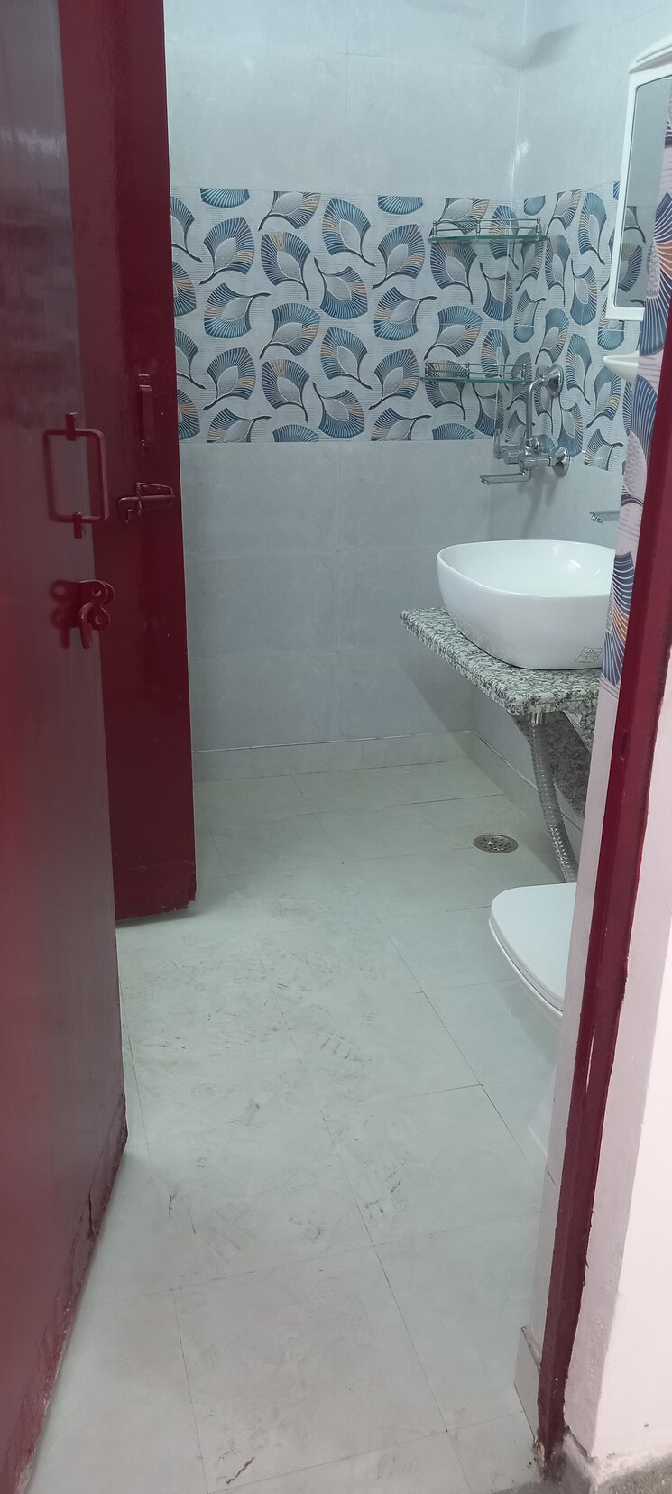 Bathroom, ip extension 2 Bedroom 950 Sq.Ft. Apartment In Ip Extension Delhi 9417105
