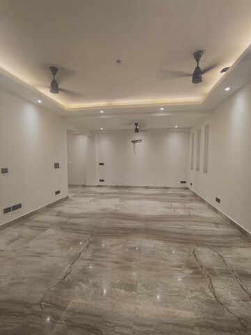 Room in 3 BHK Builder Floor at Anand Niketan – for Rent