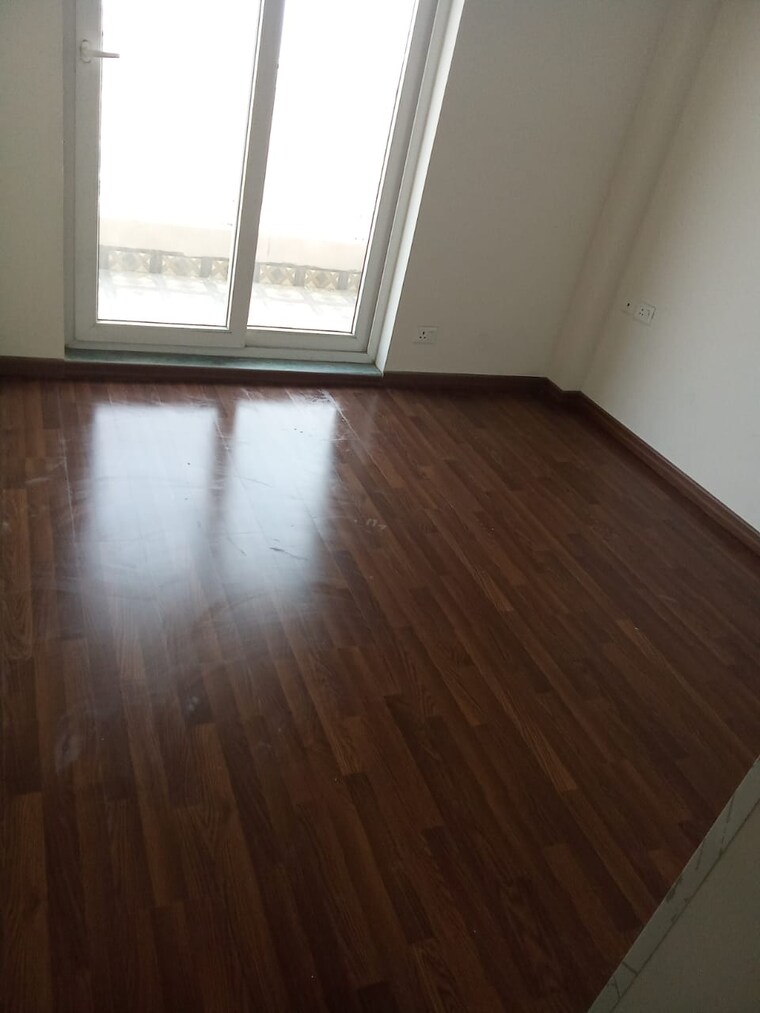 Room, bptp-discovery-park 2 Bedroom 731 Sq.Ft. Apartment In Sector 80 Faridabad 9417212