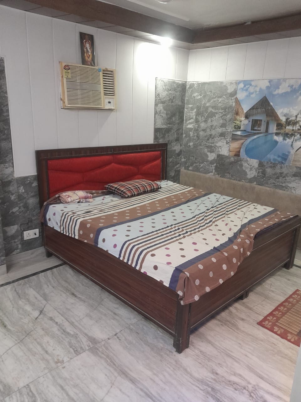 1 BHK Builder Floor For Rent in Kamras Apartment