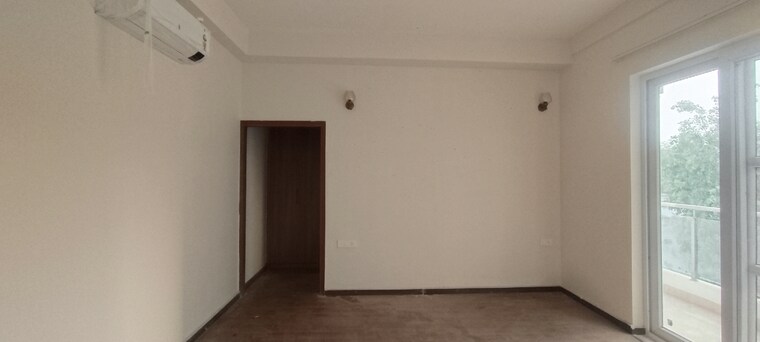 Room, ss-linden 5 Bedroom 3420 Sq.Ft. Apartment In Sector 84 Gurgaon 9417207