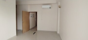 Room in 5 BHK Apartment at SS Linden, Sector 84 – for Rent