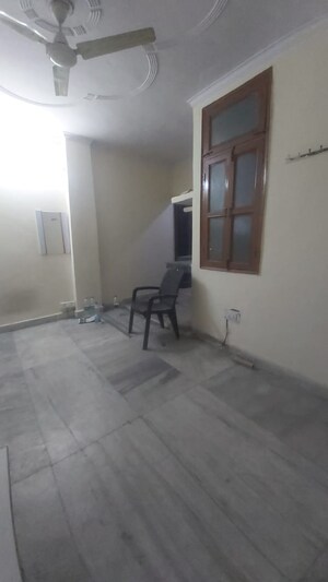 Living Room in 1 RK Builder Floor at Mayur Vihar – for Rent
