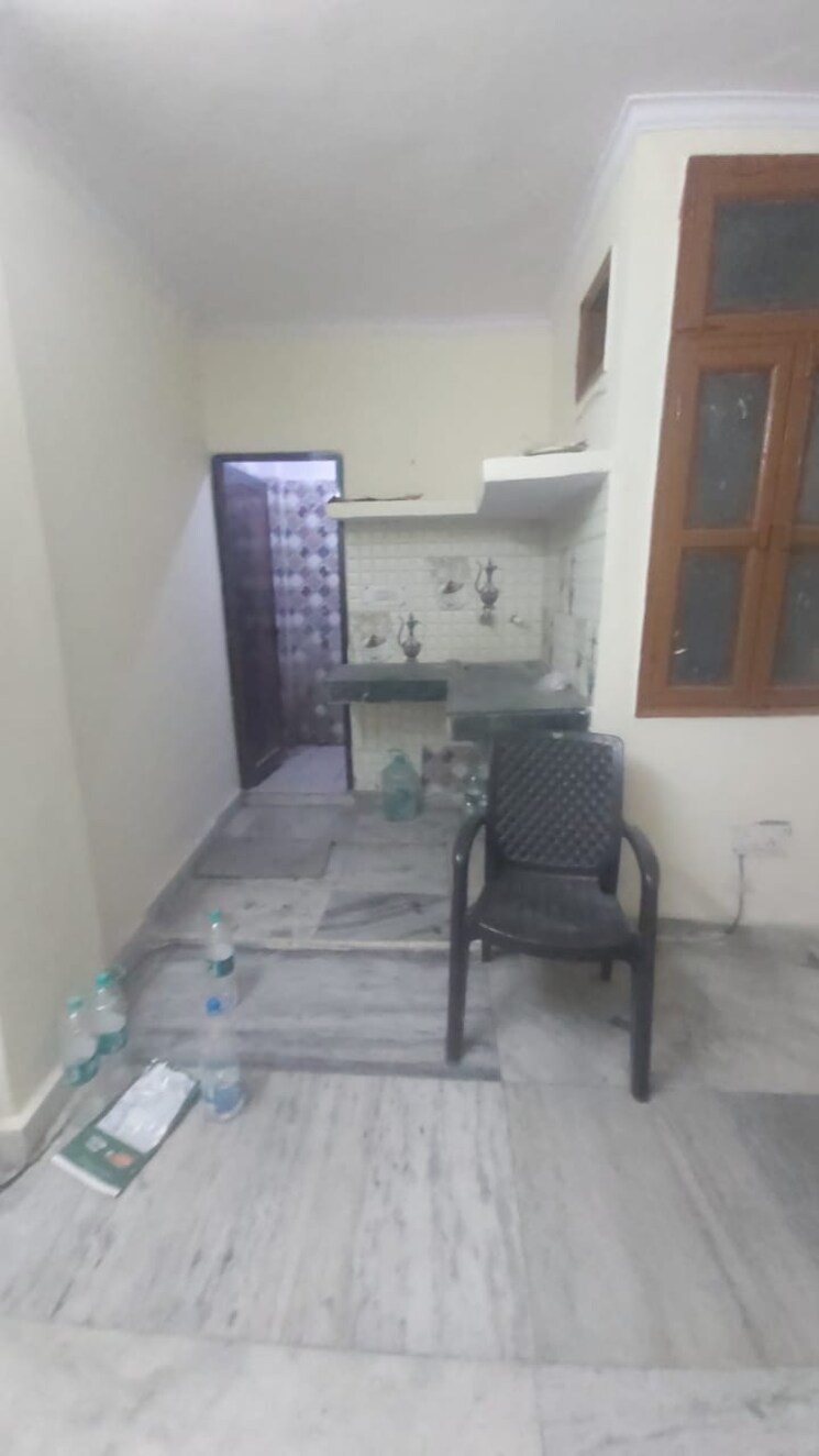 Kitchen, mayur vihar 1 RK 300 Sq.Ft. Builder Floor In Mayur Vihar Delhi 9417222