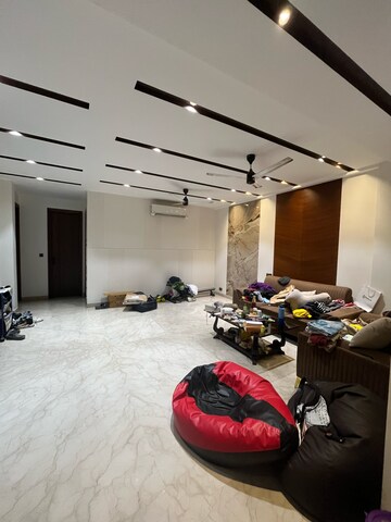 3 BHK Builder Floor For Rent in Sushant Vyapaar Kendra, Dlf Phase iv