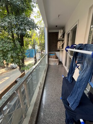 Balcony in 3 BHK Builder Floor at Sushant Vyapaar Kendra, Dlf Phase iv – for Rent