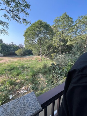 3 BHK Builder Floor – Garden View at Sushant Vyapaar Kendra, Dlf Phase iv - for Rent