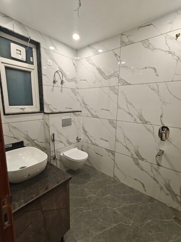 Bathroom in 3 BHK Builder Floor at Dlf Phase I – for Rent