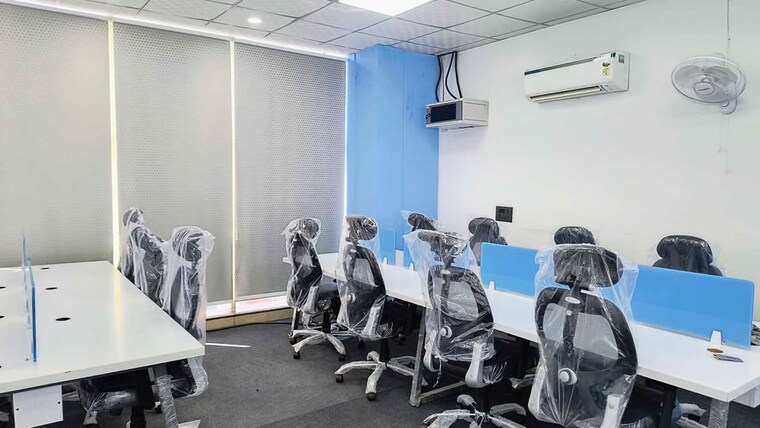 Team Area, south tukoganj Commercial Office Space 2400 Sq.Ft. In South Tukoganj Indore 9417209