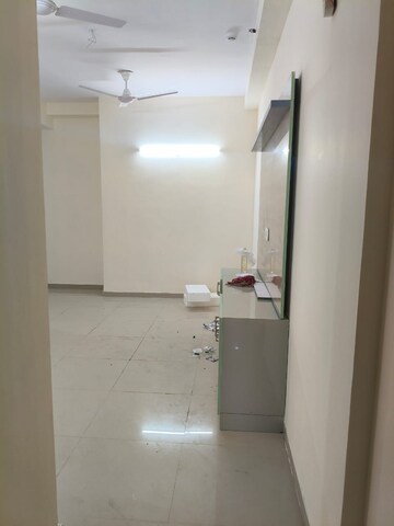 Bathroom in 4 BHK Builder Floor at Dlf Phase I – for Rent